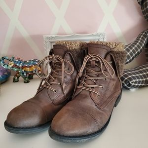 Cliffs Brown Booties